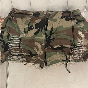 Camouflage Women's Cargo Shorts